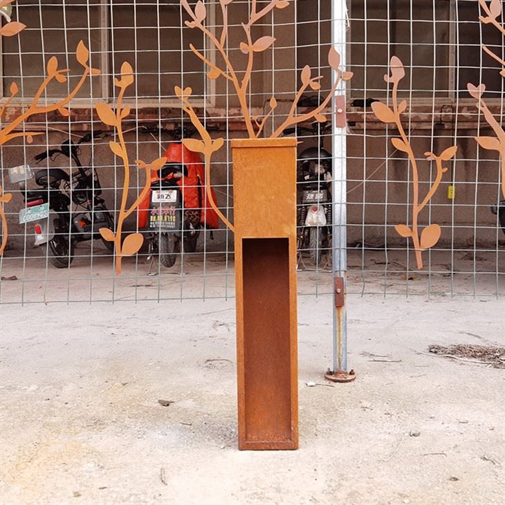 Corten Steel Pullert Belysning Gadelampe