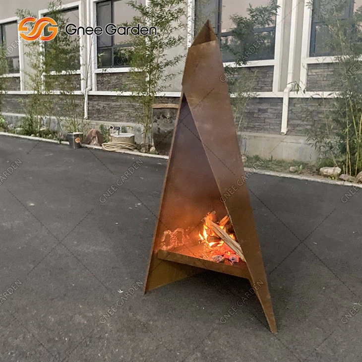 Fritstående Corten Stål Udendørs Firepit Chiminea Til Baghaven